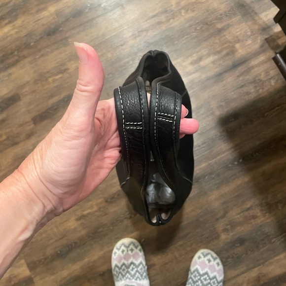 Talbots Gorgeous Leather Bag, no corner wear no stains - Picture 7 of 12